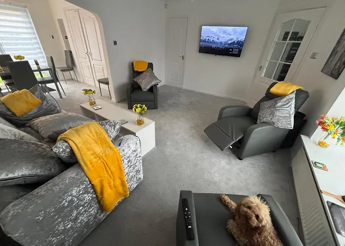 Ayr 130M2 New Decor December 2024 All New Entire 3 Bedroom Garden House
