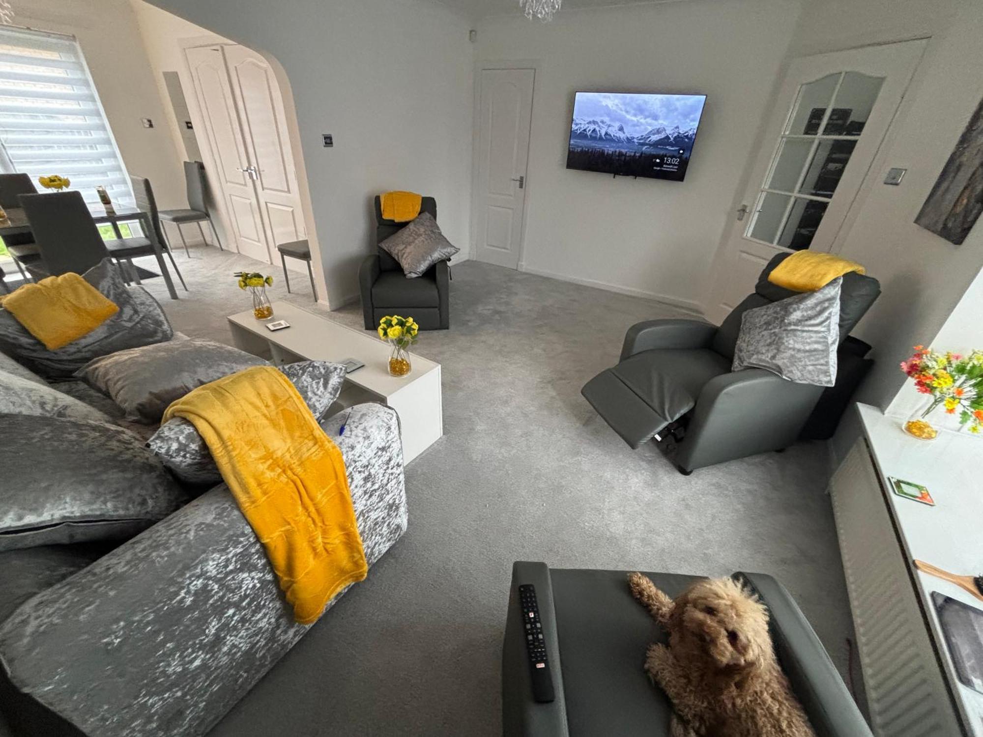 130m2 New Decor December 2024 New Entire 3 Bedroom Garden House Ayr