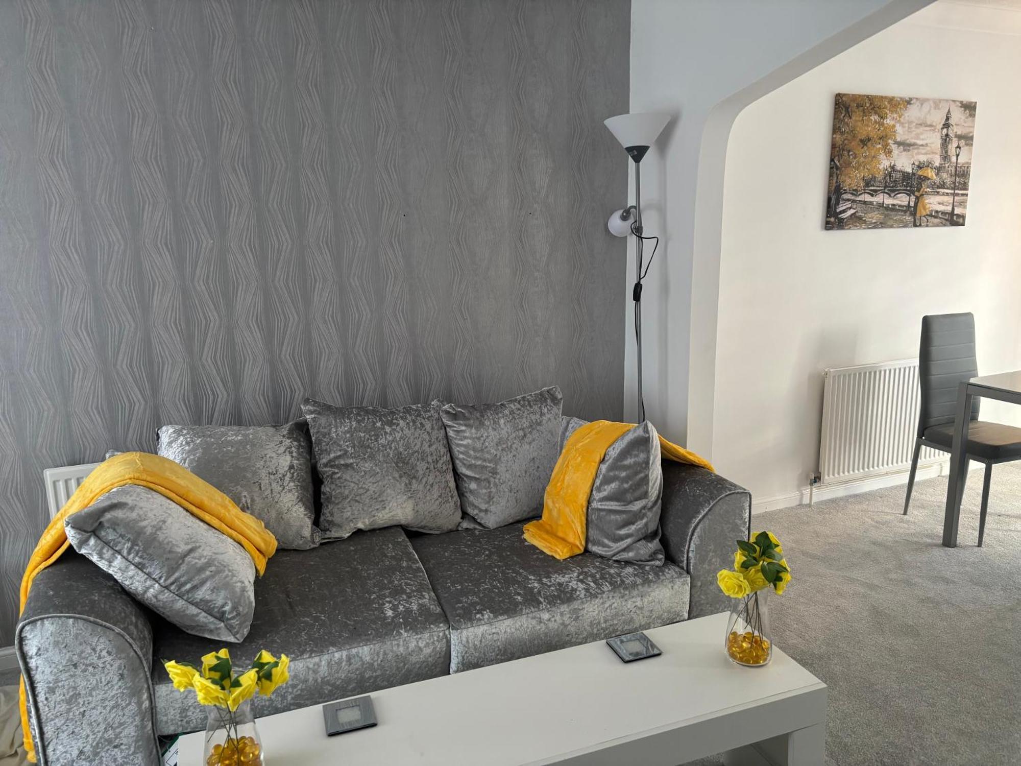 130m2 New Decor December 2024 New Entire 3 Bedroom Garden House * Ayr